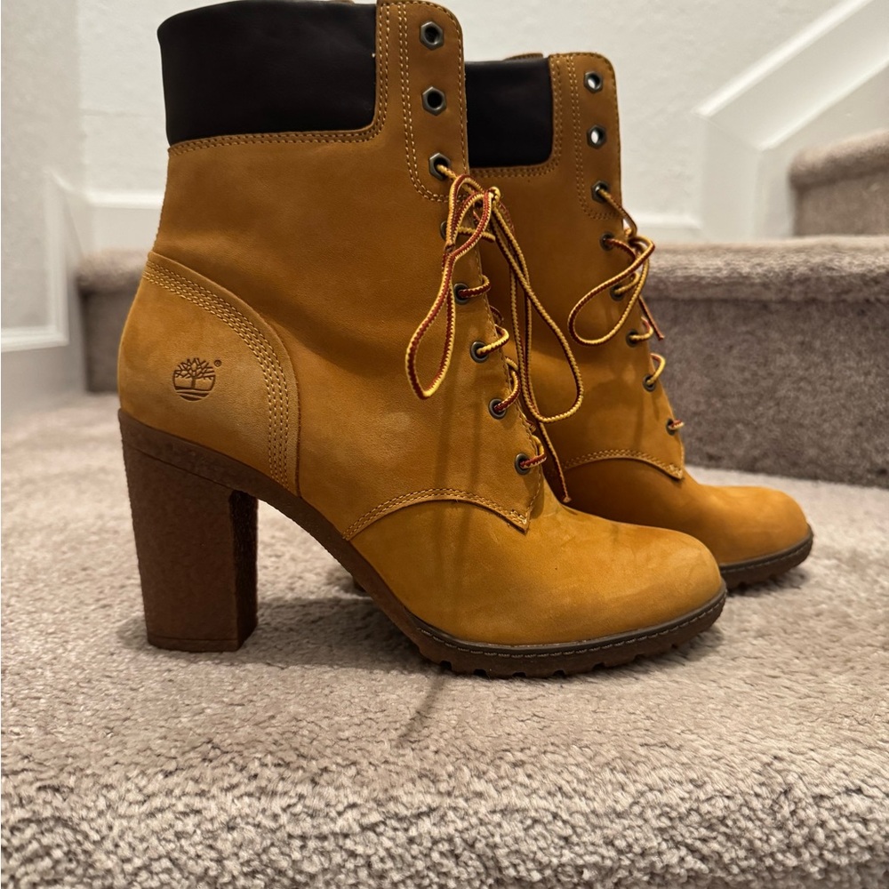 Timberland Women's Mustard and Black Heeled Boots